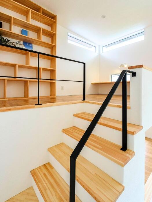 【宮崎の注文住宅】 子供4人の大家族でも家事ラクできる！30代夫婦が建てたガレージのある平屋・神家事動線 写真