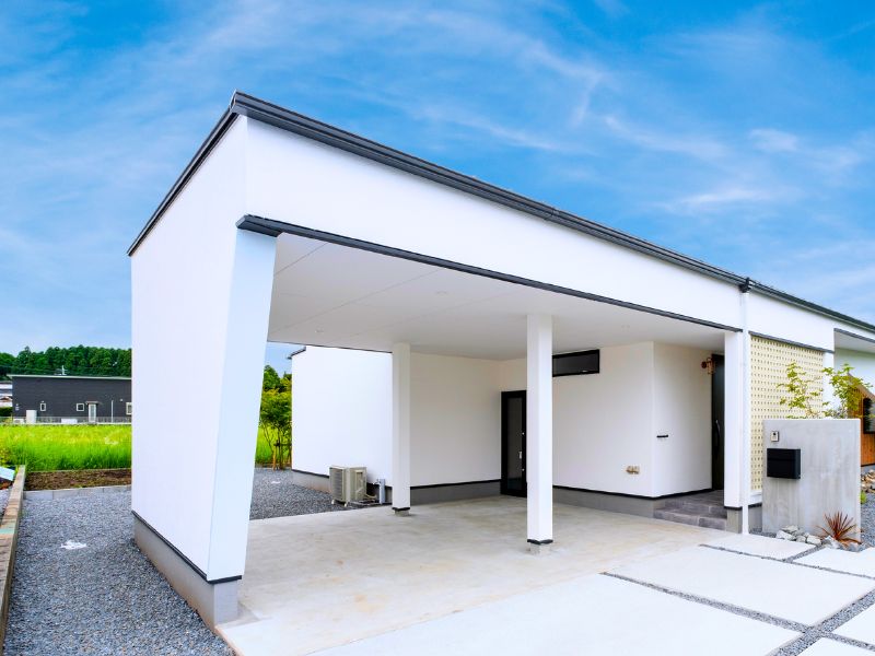 【宮崎の注文住宅】 子供4人の大家族でも家事ラクできる！30代夫婦が建てたガレージのある平屋・神家事動線 写真