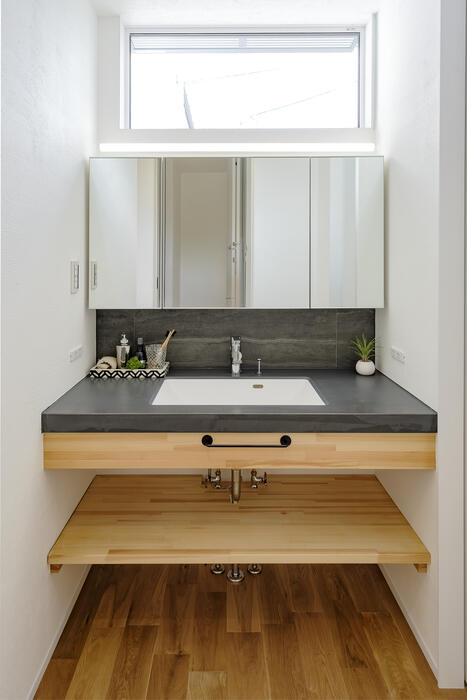 【宮崎の注文住宅】 街中の住宅密集なのにカーテンレスで暮らせる！住宅街に建てた極上リゾートハウス 写真