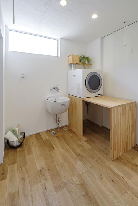 【宮崎の注文住宅】 街中の住宅密集なのにカーテンレスで暮らせる！住宅街に建てた極上リゾートハウス 写真