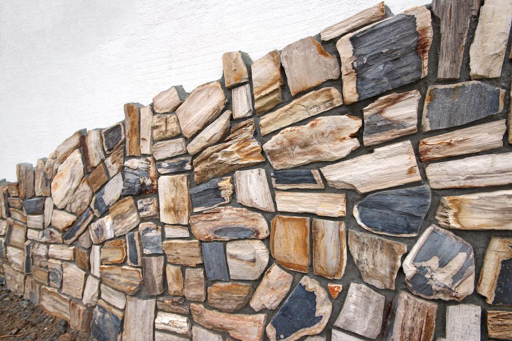 宮崎県｜吹き抜け｜自然素材｜ヨーロッパ調｜空間を活用した、５層の部屋が繋がる楽しい住まい 写真