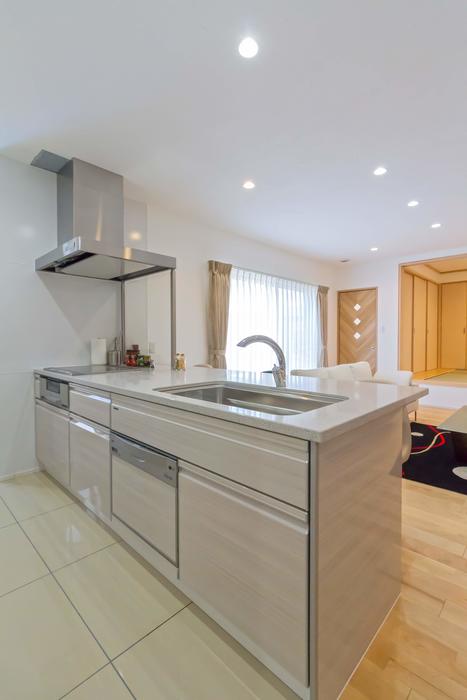 宮崎市｜平屋｜白壁｜動線｜多彩な動線で暮らしやすい白壁の平屋 写真