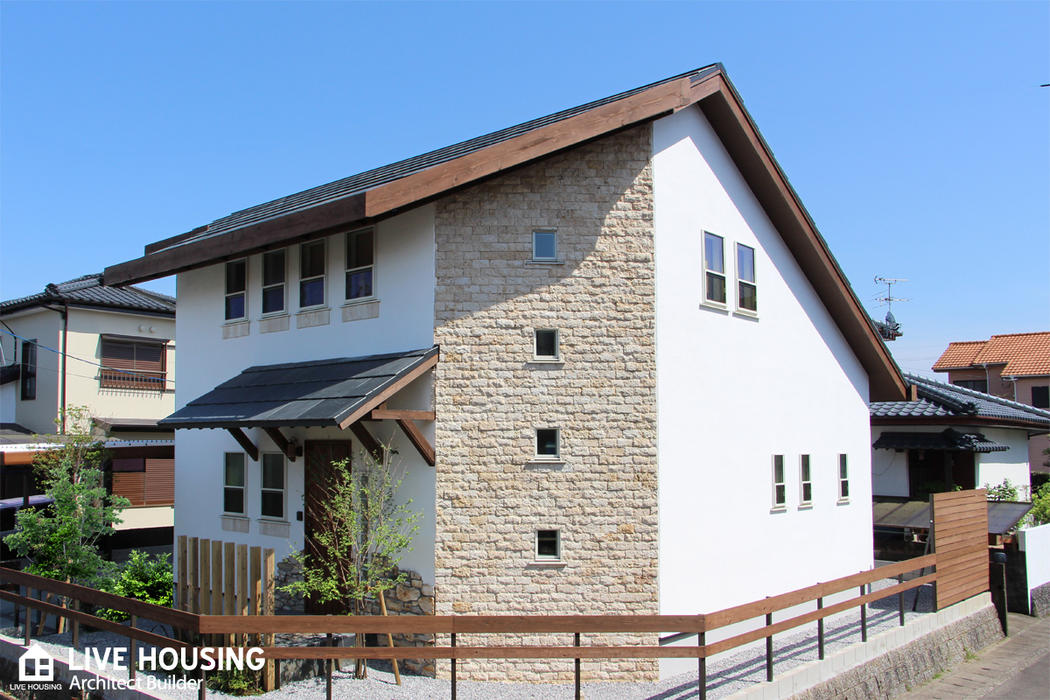 都城市｜自然素材｜フランス風｜スペイン風｜健康住宅｜木や石を利用した天然素材の住まい 写真