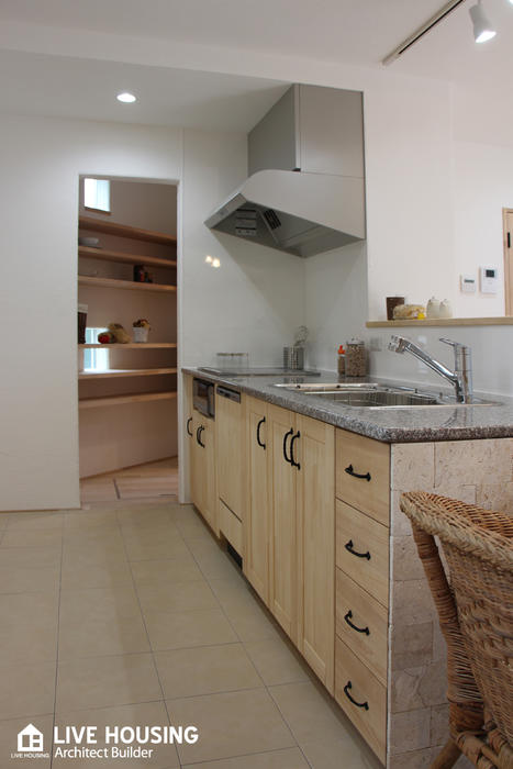 都城市｜自然素材｜フランス風｜スペイン風｜健康住宅｜木や石を利用した天然素材の住まい 写真