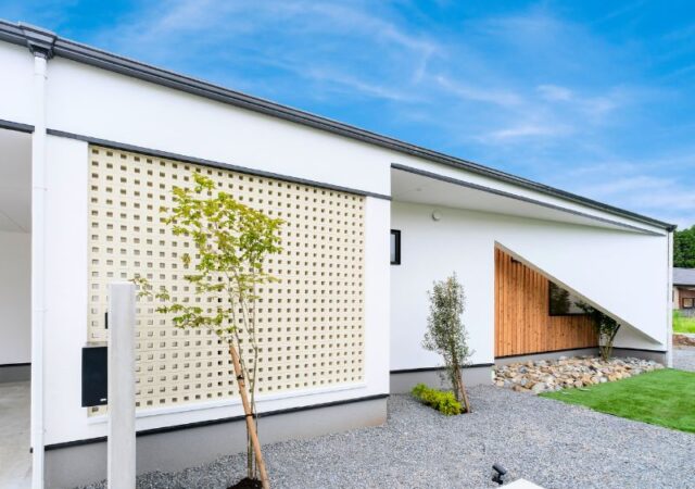【宮崎の注文住宅】 子供4人の大家族でも家事ラクできる！30代夫婦が建てたガレージのある平屋・神家事動線