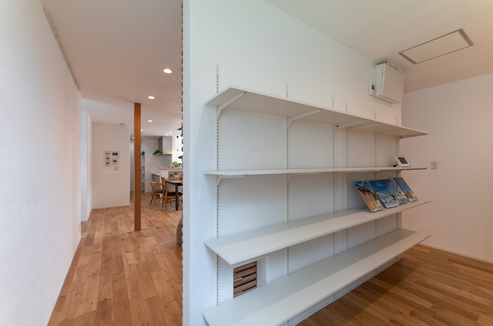 【宮崎の注文住宅】 家族の想いと素材の美しさが調和する、上質な平屋 写真