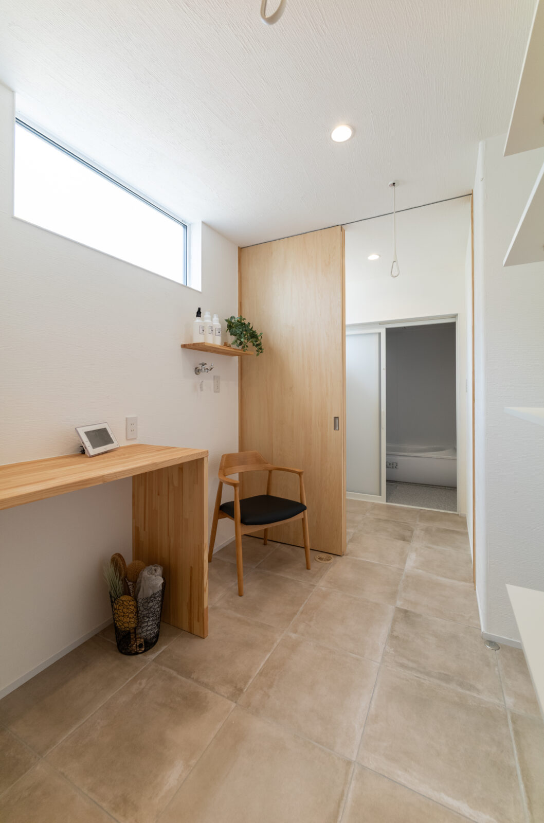 直線と曲線が織りなす美空間。季節の移ろいを味わう中庭のある暮らし 写真