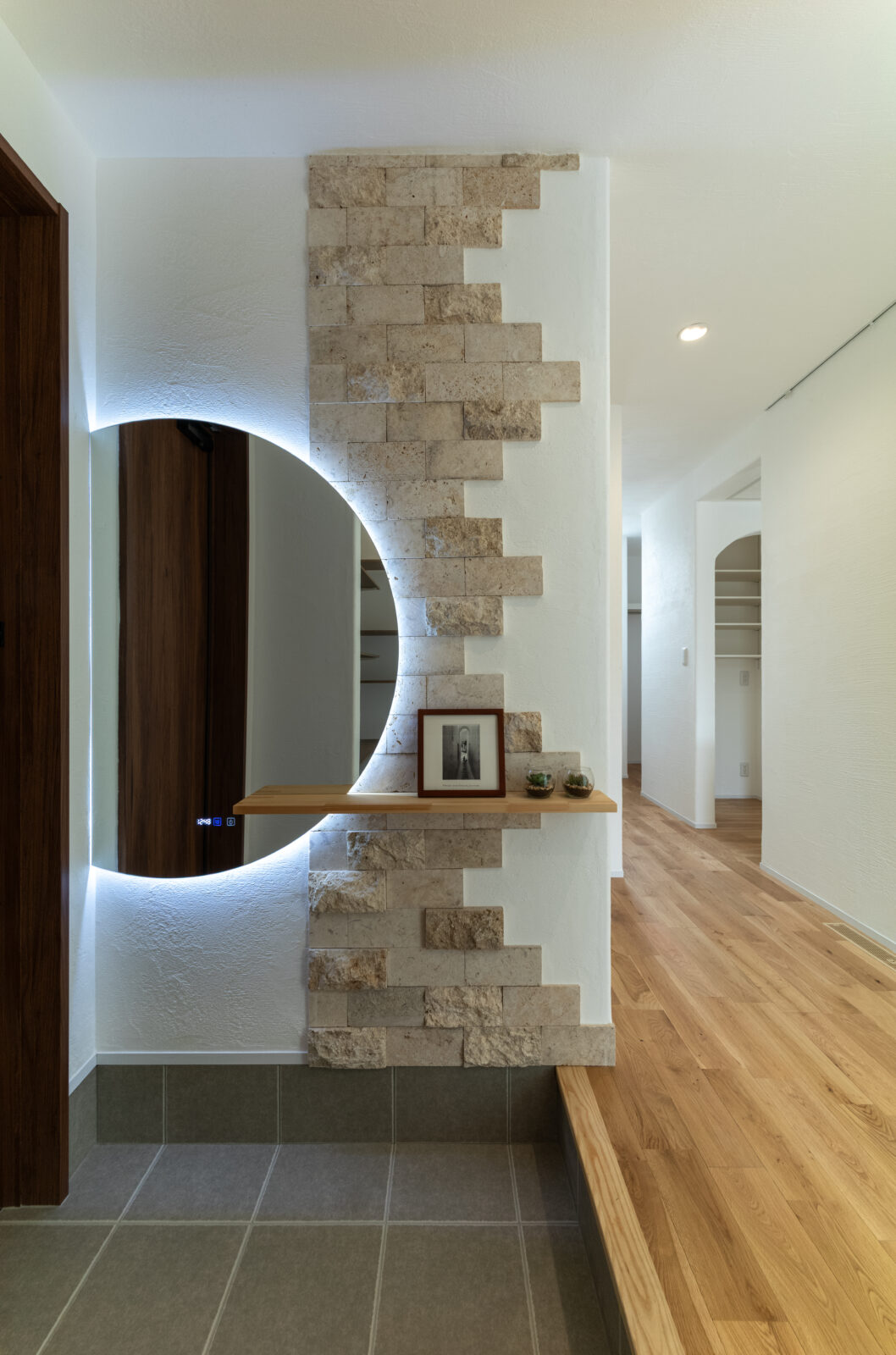 廊下をなくして、家族の空間をもっと豊かに。無駄のない「神動線」でゆったり暮らすミニマルな平屋 写真