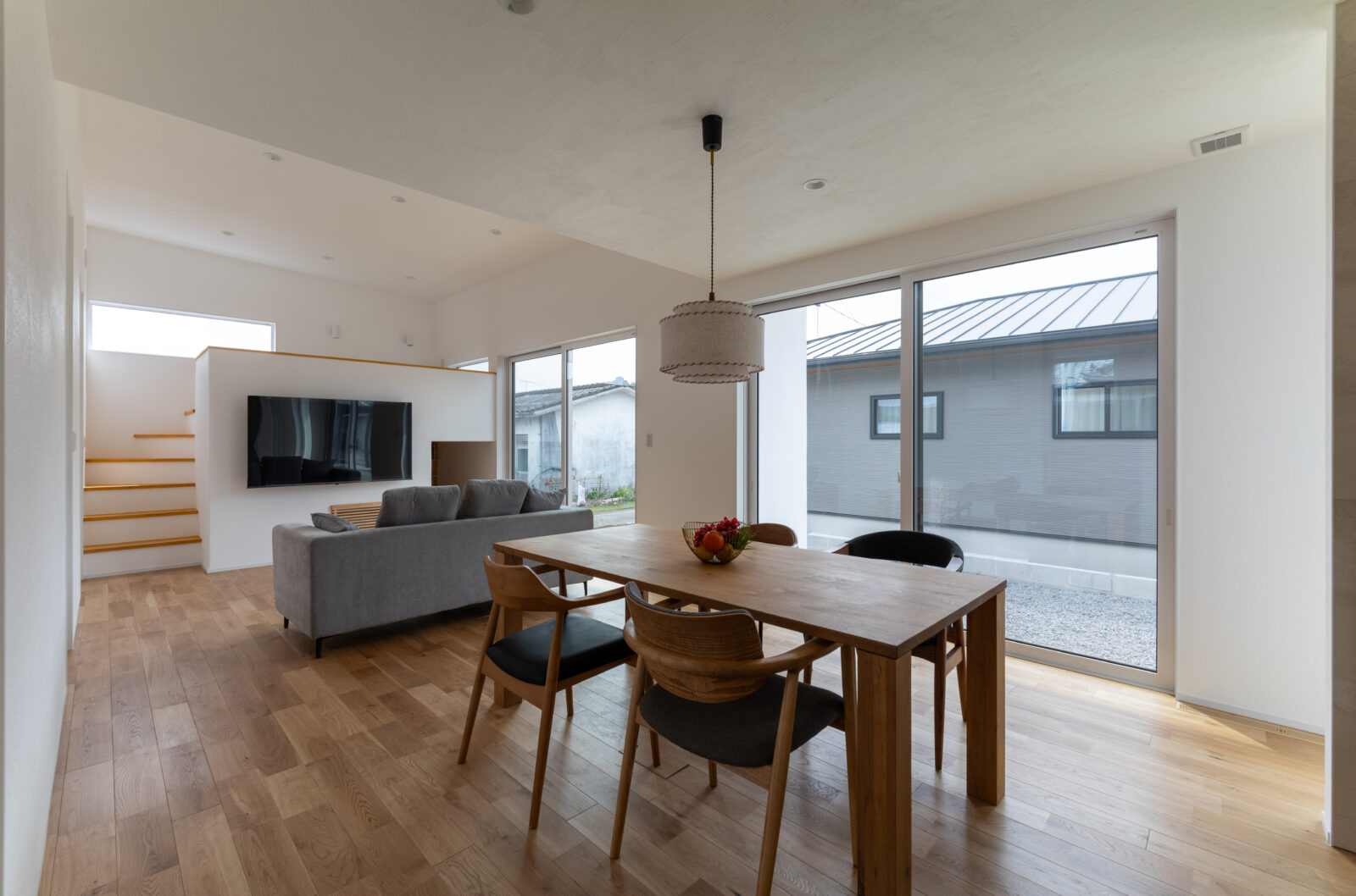 廊下をなくして、家族の空間をもっと豊かに。無駄のない「神動線」でゆったり暮らすミニマルな平屋 写真