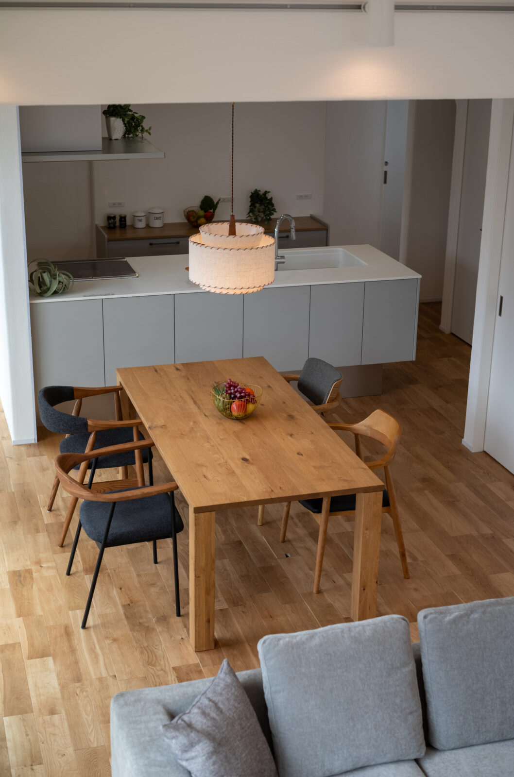 廊下をなくして、家族の空間をもっと豊かに。無駄のない「神動線」でゆったり暮らすミニマルな平屋 写真