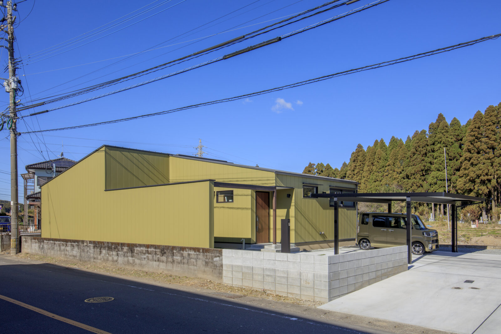 外へ閉ざし、内へ開く。美しき回遊動線と洗練された意匠が交差する秘密基地 写真