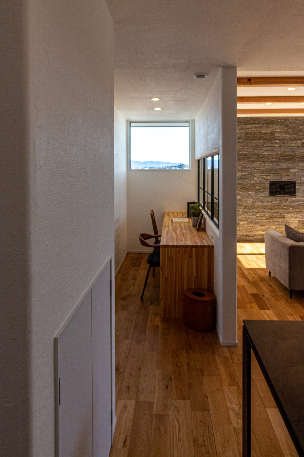 田園風景を絵画のように楽しむ特等席。内と外の境界をなくした、伸びやかな平屋暮らし 写真