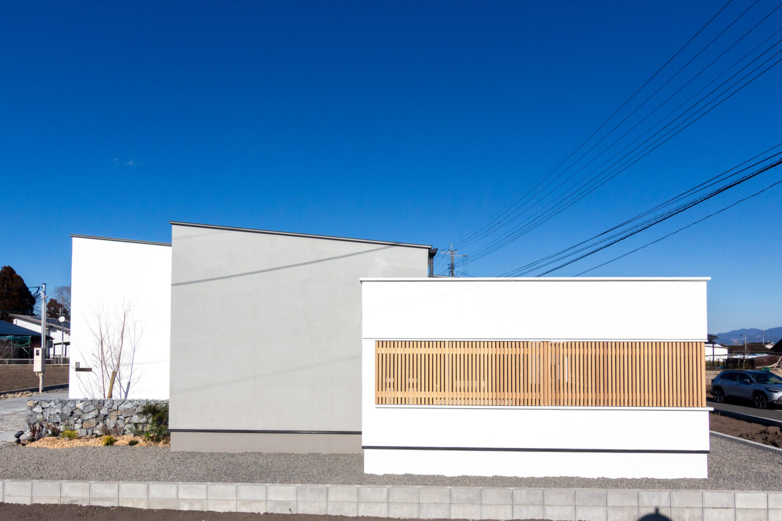 田園風景を絵画のように楽しむ特等席。内と外の境界をなくした、伸びやかな平屋暮らし 写真