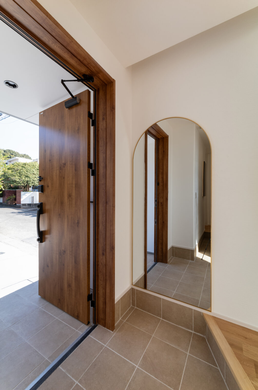 住宅密集地でも「光」と「プライバシー」を両立する家|宮崎市 写真